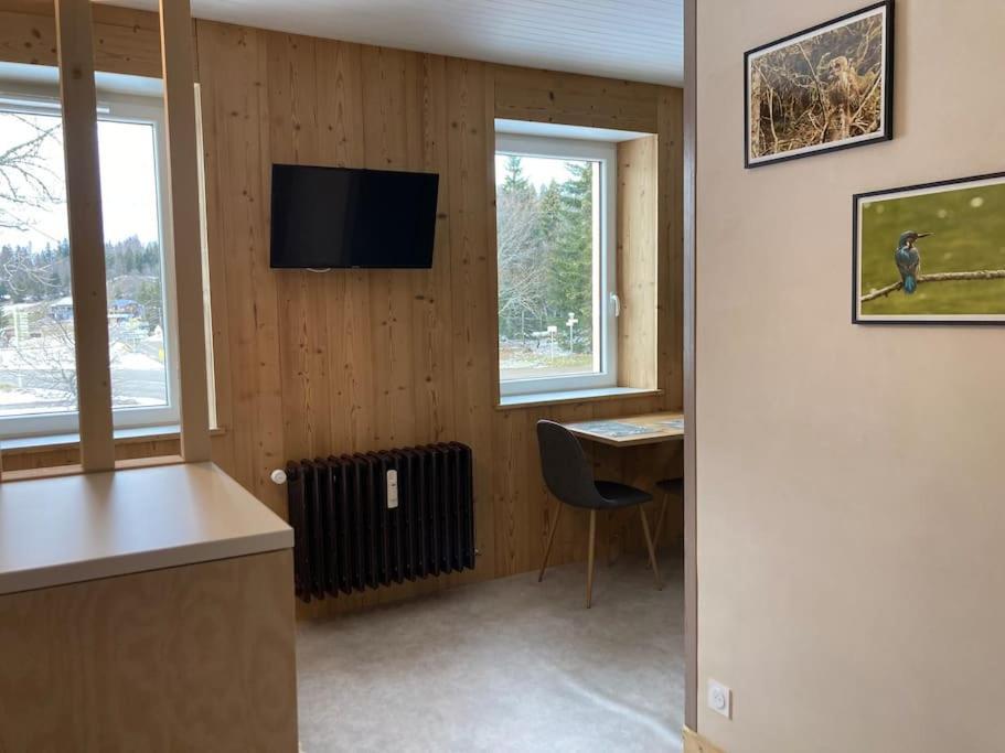 Lajoux Studio Chaleureux Au Depart Des Sentiers Et Pistes De Ski מראה חיצוני תמונה